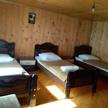 Guest House Anisa Birkiani ภายนอก รูปภาพ