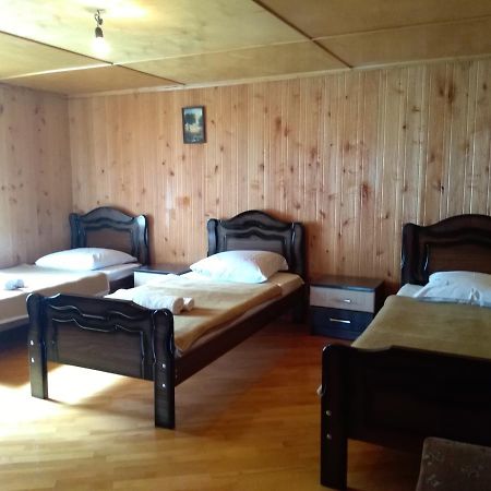 Guest House Anisa Birkiani ภายนอก รูปภาพ