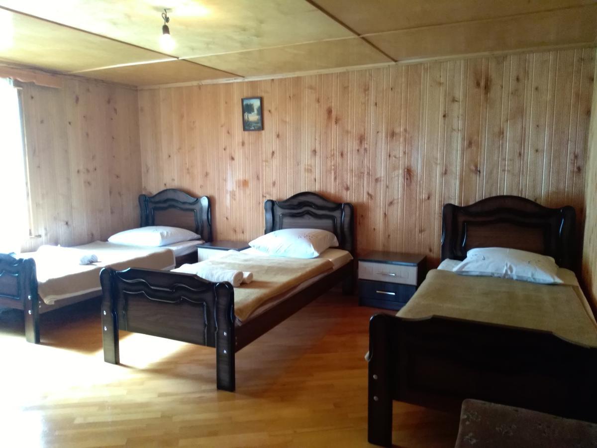 Guest House Anisa Birkiani ภายนอก รูปภาพ